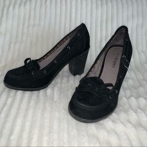 Women’s 9W wide LANE BRYANT Black Suede Like 3 1/2” Chunky Heel Moccasin Shoes